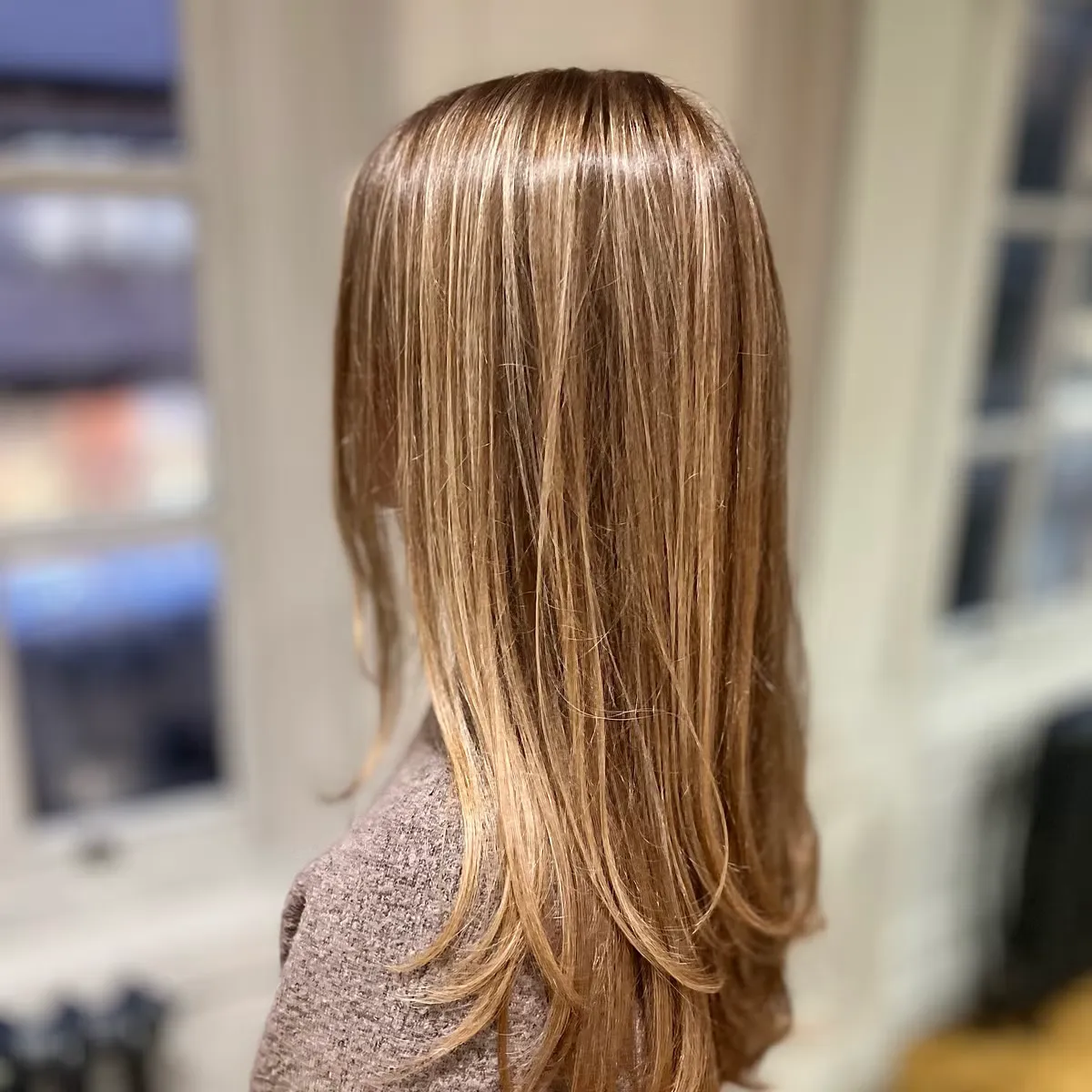 Warm highlights long hair — Mai Beauty