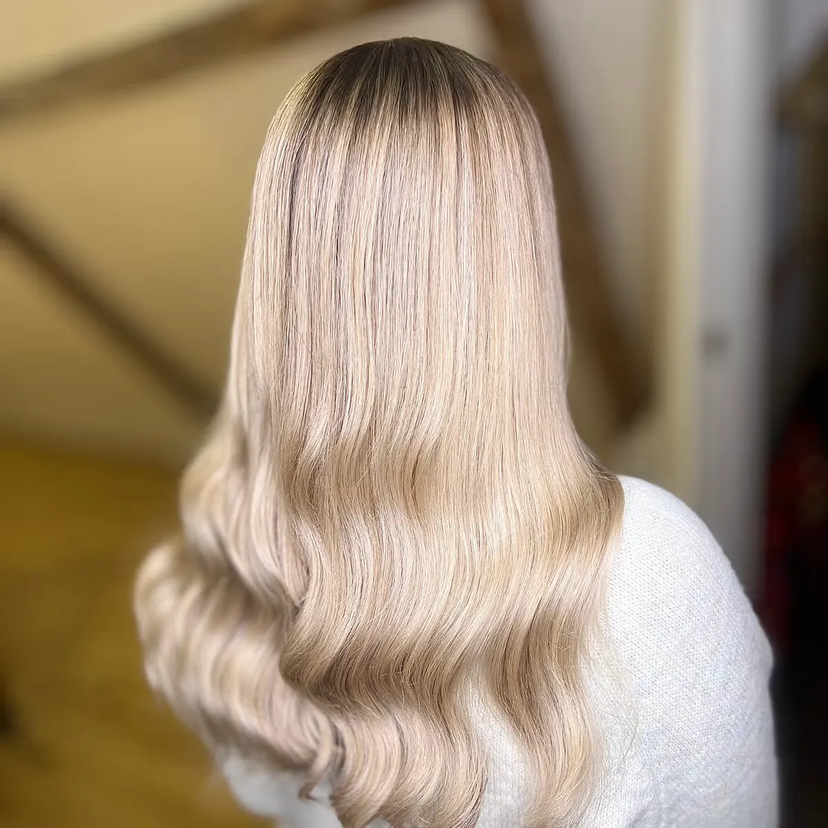 Ice blonde balayage — Mai Beauty